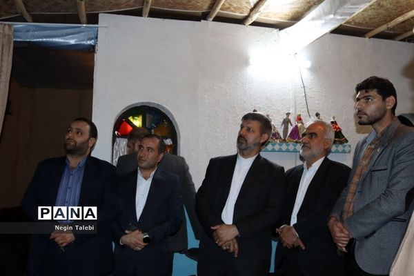 بازدید معاون پرورشی و فرهنگی وزارت آموزش‌ و پرورش از نمایشگاه مفهومی و قرآنی