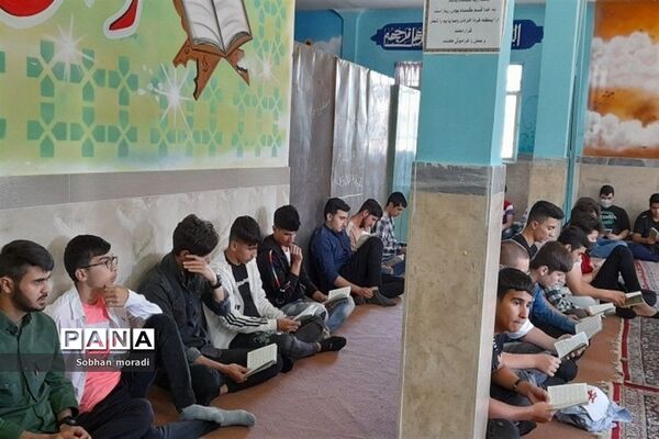 برگزاری مراسم زیارت عاشورا در مدرسه ابوالفضل بصام
