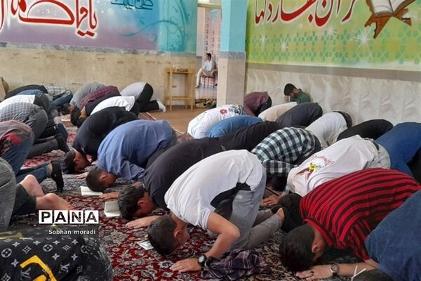 برگزاری مراسم زیارت عاشورا در مدرسه ابوالفضل بصام