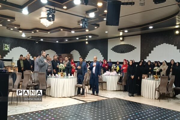 آیین تجلیل از معلمان نمونه شهرستانی و استانی در تالار پذیرایی مهتاب قائمشهر