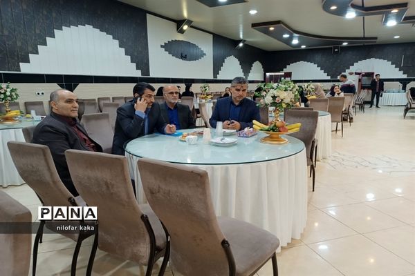 آیین تجلیل از معلمان نمونه شهرستانی و استانی در تالار پذیرایی مهتاب قائمشهر