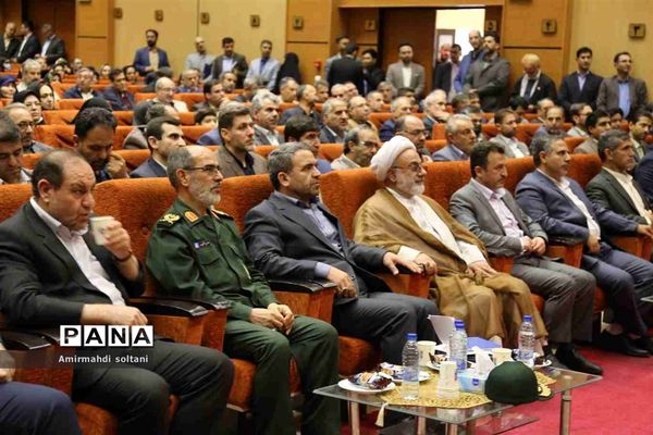 همایش بزرگداشت معلم و آیین تجلیل از معلمان بسیجی