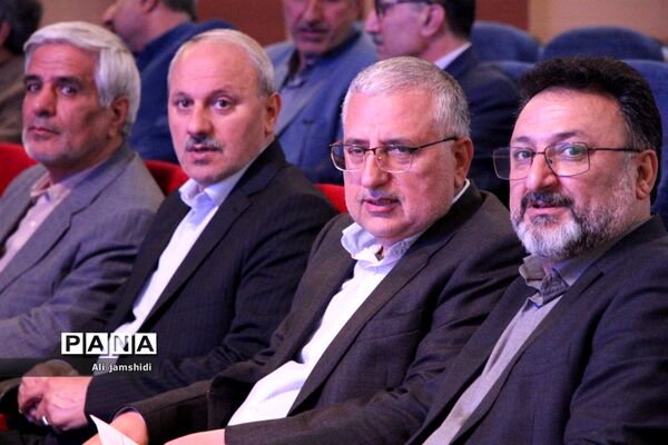 آیین گرامیداشت مقام معلم  و تجلیل از معلمان نمونه  شهرستان ساری
