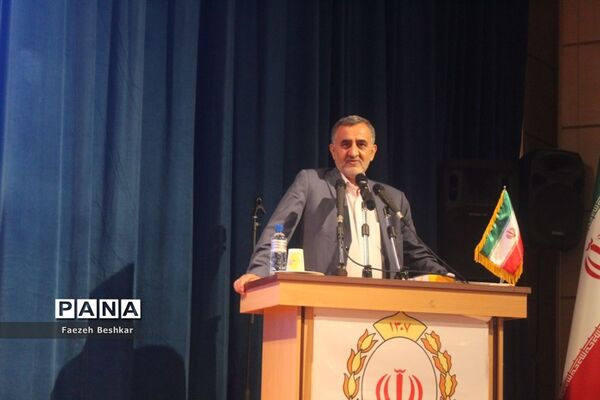 آیین گرامیداشت مقام معلم  و تجلیل از معلمان نمونه  شهرستان ساری
