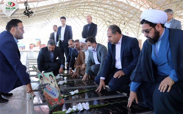 دانش آموزان باید در شان انقلاب اسلامی باشند