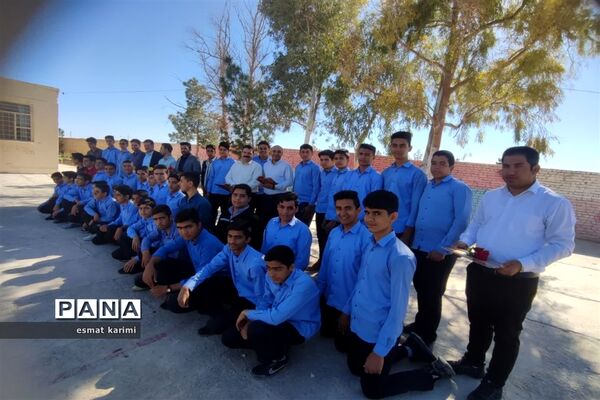 گرامیداشت مقام معلم در دبیرستان کیان خاتم