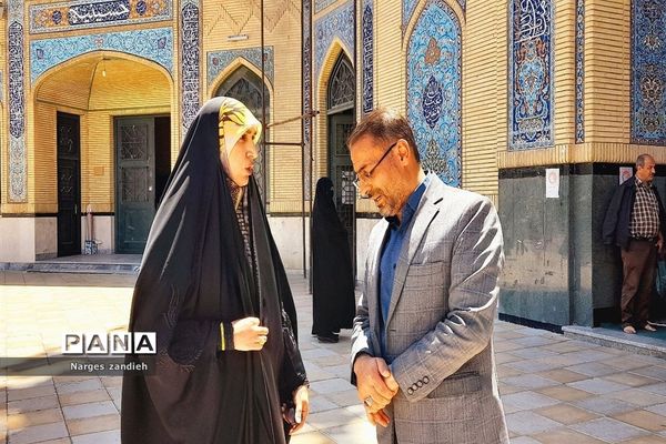 میز خدمت آموزش و پرورش ملارد در نمازجمعه