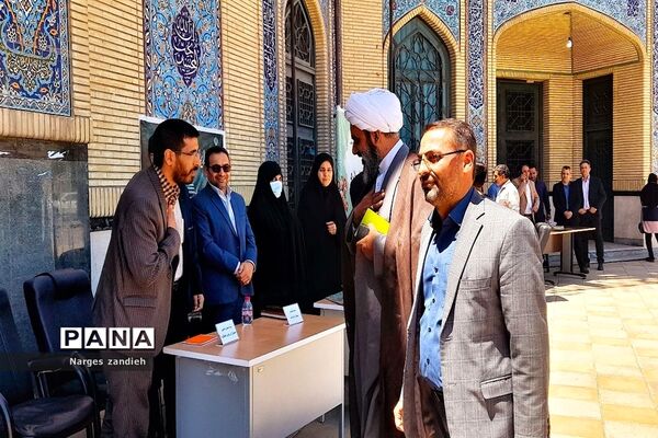 میز خدمت آموزش و پرورش ملارد در نمازجمعه