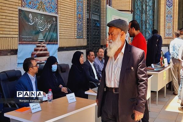 میز خدمت آموزش و پرورش ملارد در نمازجمعه