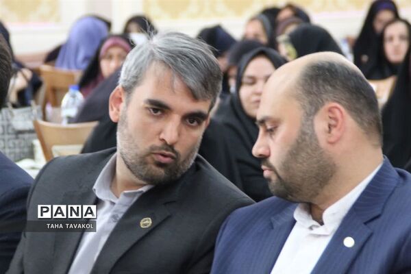 تجلیل از مدیران و معلمان برتر شهرستان پردیس با حضور مدیرکل شهرستان‌های استان تهران