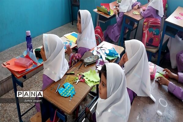 روز بدون کیف در مدارس ابتدایی منطقه ملارد