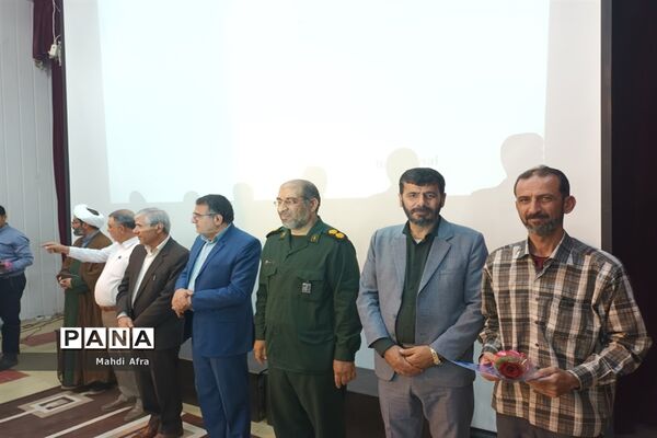 تقدیر از معلمان نمونه استانی و منطقه‌ای شهرستان بهبهان