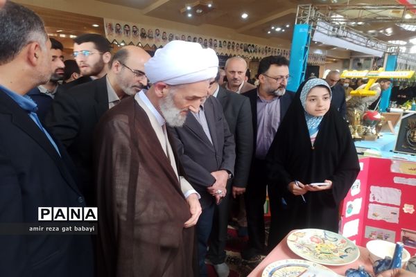 میز خدمت آموزش و پرورش استان مازندران در نماز جمعه ساری