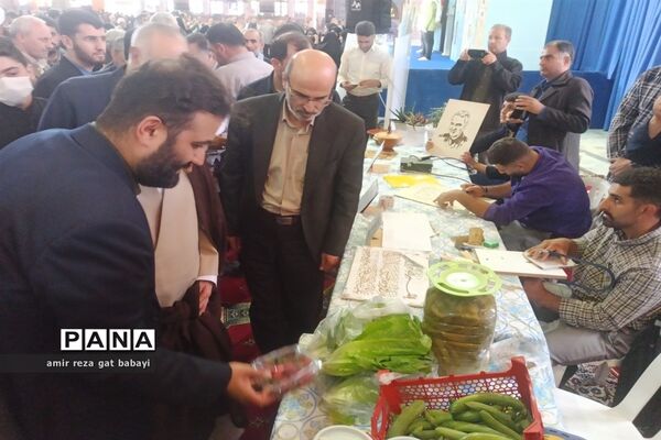میز خدمت آموزش و پرورش استان مازندران در نماز جمعه ساری