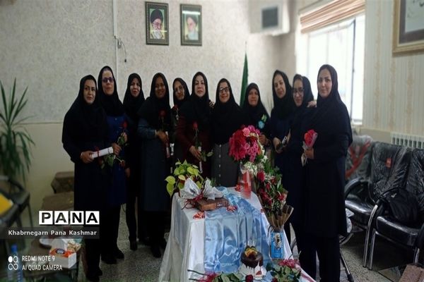 گرامیداشت هفته معلم در مدارس دخترانه کاشمر