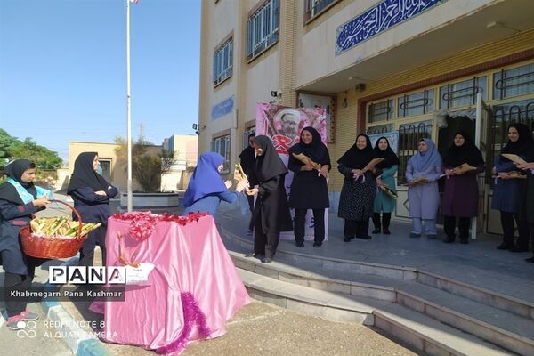 گرامیداشت هفته معلم در مدارس دخترانه کاشمر