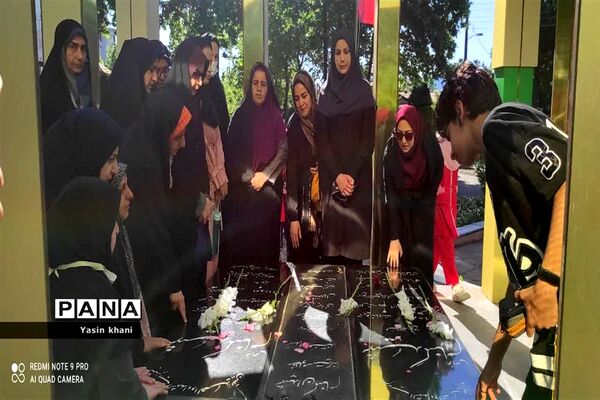 بزرگداشت هفته مقام معلم همایش پیاده‌روی فرهنگیان شهرستان عباس‌آباد