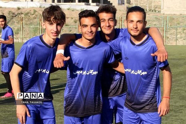 برگزاری لیگ فوتبال نوجوانان و جوانان شهرستان های استان تهران در شهرستان پردیس
