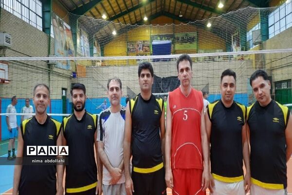 مسابقات والیبال فرهنگیان گرامیداشت هفته معلم