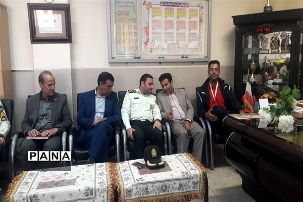 ‌تجدید میثاق فرهنگیان شهرستان گلپایگان در کنار قبور مطهر شهدای فرهنگی شهرستان