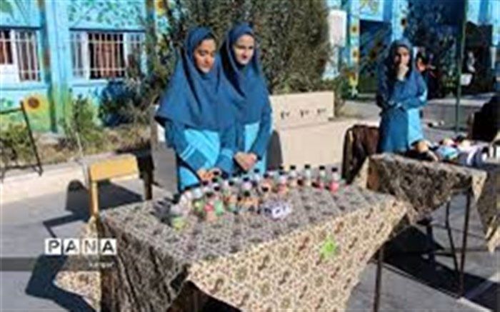 اولین رویداد کسب و کار دانش‌آموزی منطقه‌ای شهرستان آران و بیدگل