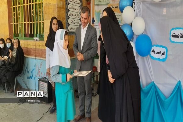 برگزاری مراسم نمادین هفته سلامت در مدرسه پروین اعتصامی شهرستان فیروزکوه