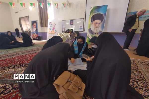 برگزاری لیگ دانش‌آموزی جهاد تبیین (جت) دختران در شهرستان سروستان