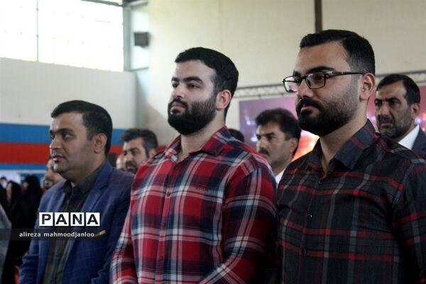 مراسم گرامیداشت مقام معلم در گلوگاه