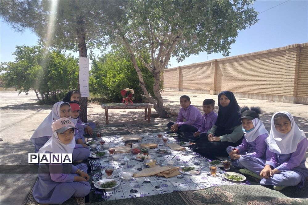 اجرای طرح صبحانه سالم در مدرسه عشایری امام حسن عسکری(ع) خاتم