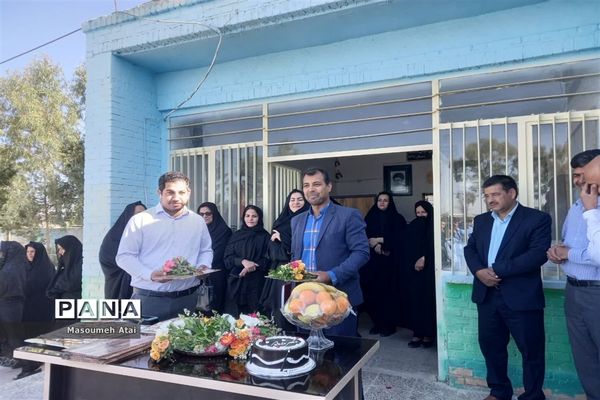 بزرگداشت مقام معلم در دبیرستان کیان خاتم