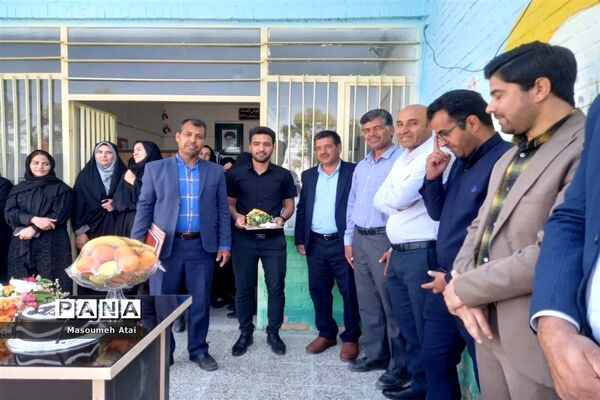بزرگداشت مقام معلم در دبیرستان کیان خاتم