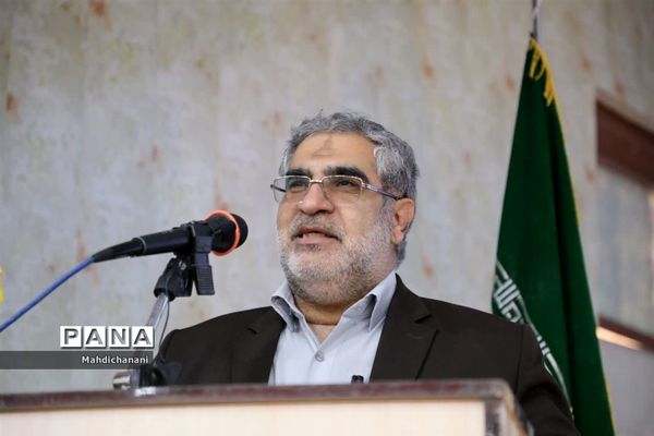 آیین تقدیر از معلمان نمونه شهرستان دشت آزادگان با حضور معاون حقوقی و امور مجلس وزارت آموزش و پرورش