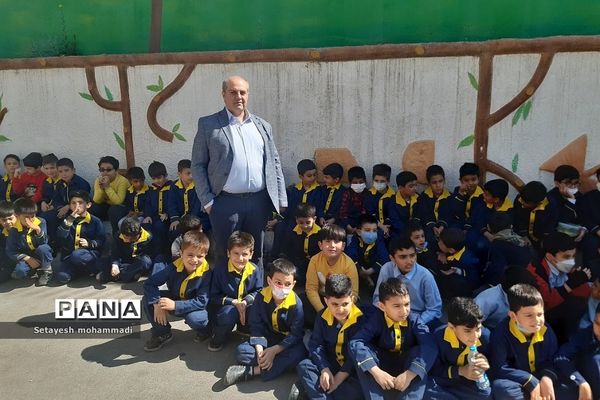 جشن گرامیداشت مقام معلم در مدارس رودهن