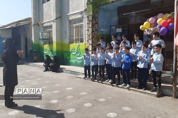 جشن گرامیداشت مقام معلم در مدارس رودهن