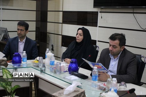 نشست شورای معاونان اداره کل آموزش و پرورش استان بوشهر