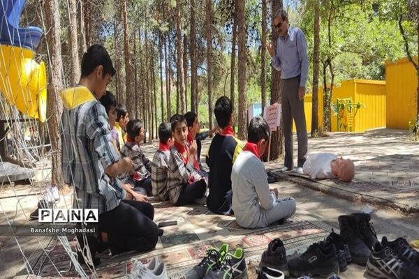اردوی یک روزه دانش‌آموزان پسر پیشتاز ناحیه چهار
