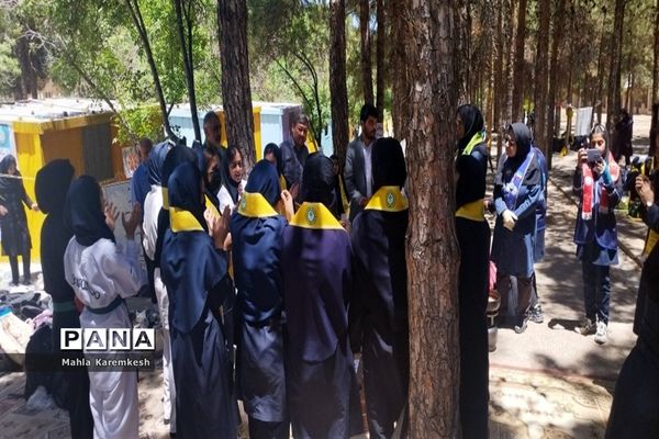 بازدید رئیس سازمان دانش‌آموزی فارس از اردوی تشکیلاتی دانش‌آموزان پیشتاز ناحیه چهار