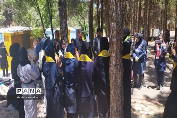 بازدید رئیس سازمان دانش‌آموزی فارس از اردوی تشکیلاتی دانش‌آموزان پیشتاز ناحیه چهار