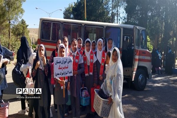 بازدید رئیس سازمان دانش‌آموزی فارس از اردوی تشکیلاتی دانش‌آموزان پیشتاز ناحیه چهار