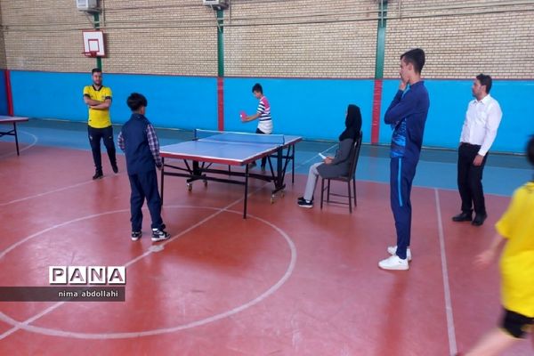 مسابقات تنیس روی میز پسران به‌مناسبت هفته معلم در کهریزک