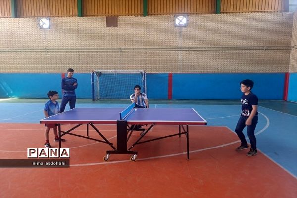 مسابقات تنیس روی میز پسران به‌مناسبت هفته معلم در کهریزک