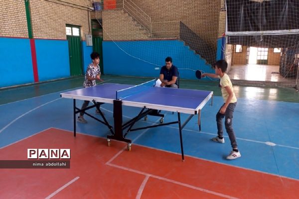 مسابقات تنیس روی میز پسران به‌مناسبت هفته معلم در کهریزک