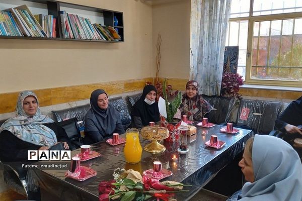 گرامیداشت هفته معلم در دبیرستان تربیت و طالقانی رودهن