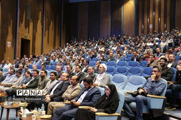 همایش سپاس معلم ویژه معلمان تربیت‌بدنی و مراقبین سلامت شهر مشهد