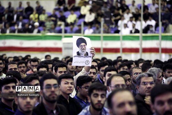 آیین بزرگداشت مقام معلم با حضور رئیس جمهوری