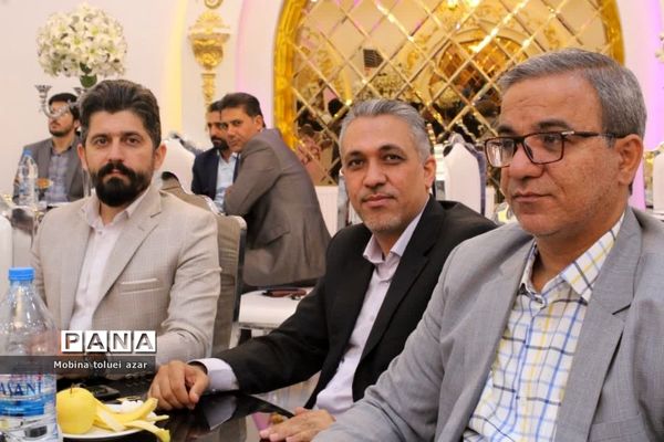 همایش سپاس معلم در ناحیه یک بهارستان