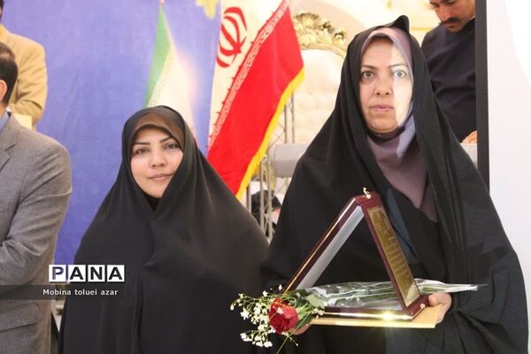 همایش سپاس معلم در ناحیه یک بهارستان