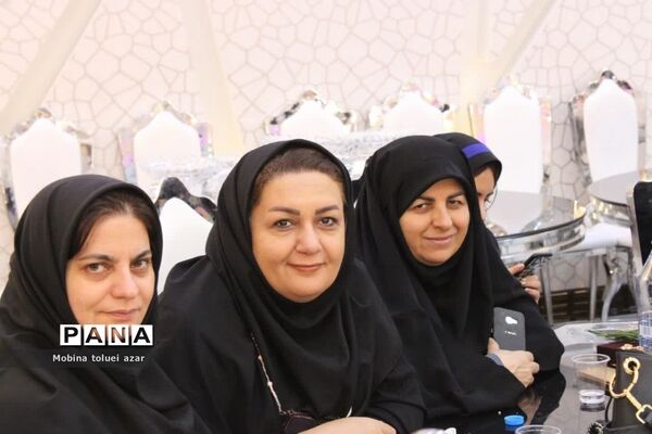 همایش سپاس معلم در ناحیه یک بهارستان