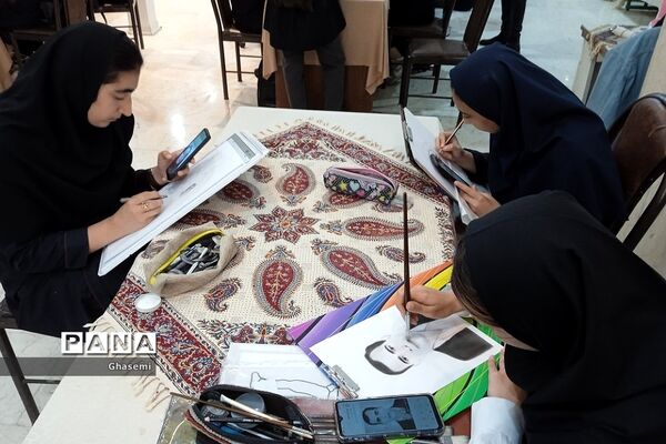 ‌حضور دانش‌آموزان بهارستان 2 در رویداد نقش ماندگار قلم