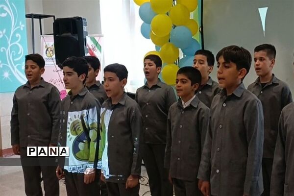 تقدیر از دانش‌آموزان پروژه‌های علمی جابر ابن حیان در دبستان پسرانه فرهنگیان قرچک